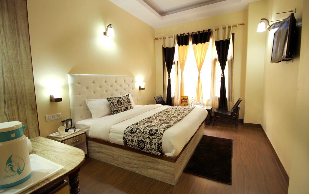 The Grand Welcome Hotel Шимла Стая снимка