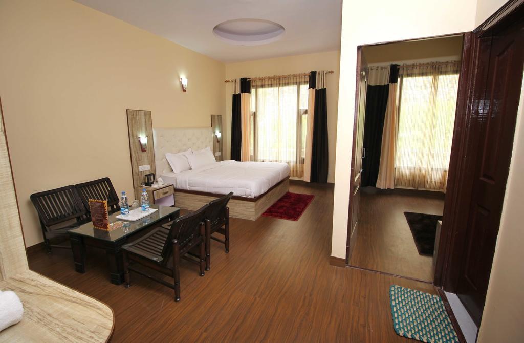 The Grand Welcome Hotel Шимла Стая снимка